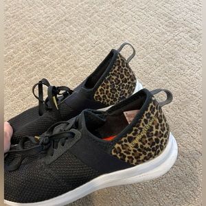 New Balance Tennis Shoes